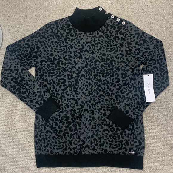 Calvin Klein Gray & Black Mock Neck Animal Print  Sweater w/ Silver Buttons- NWT - Picture 8 of 16